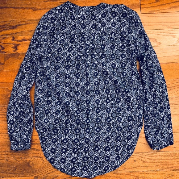 SOLD Anthropolgie (Love Tree Happens) Med Blouse - Picture 7 of 8